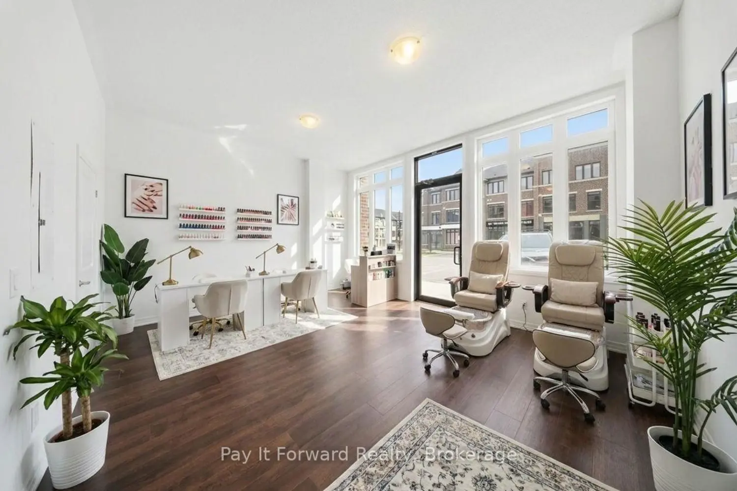 585 Colborne Street 107 photo 2