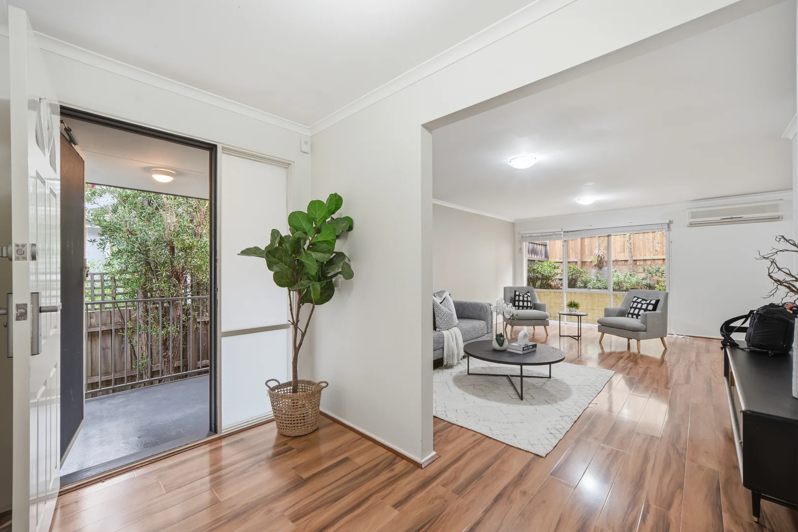 Doncaster VIC 3108 photo 2