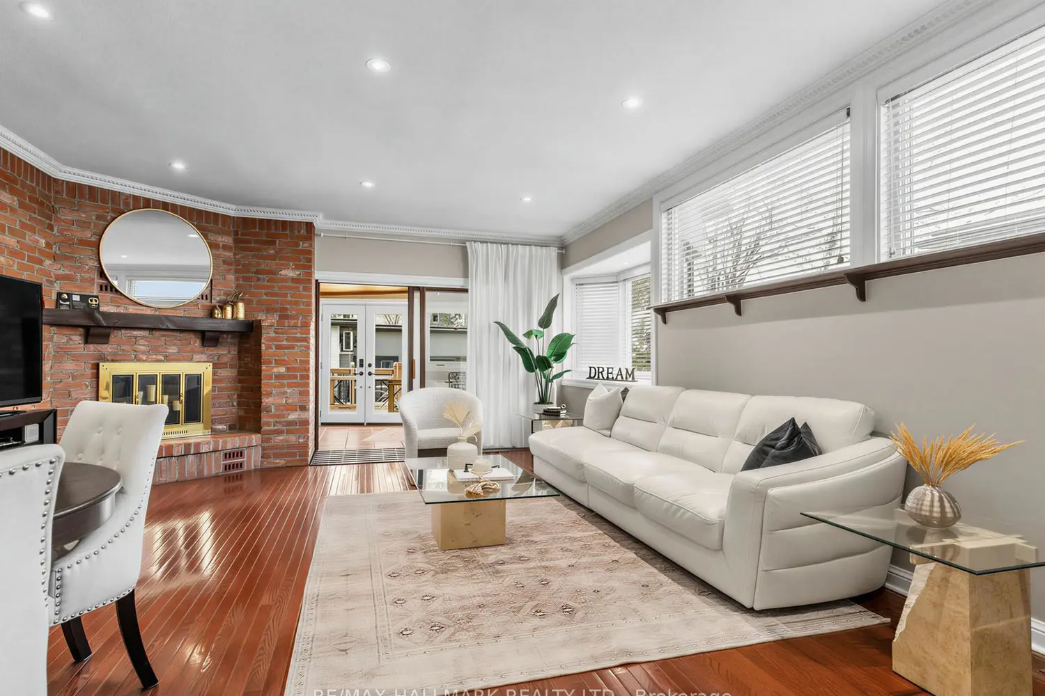 239 Torrens Avenue photo 3