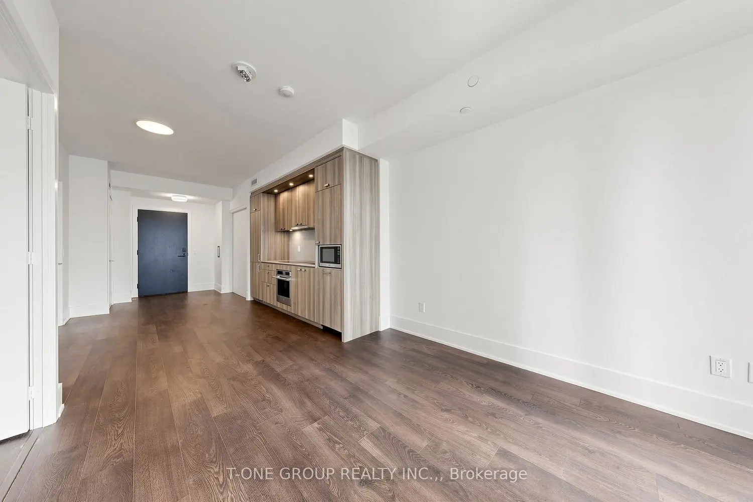 470 Front Street 1708 photo 3