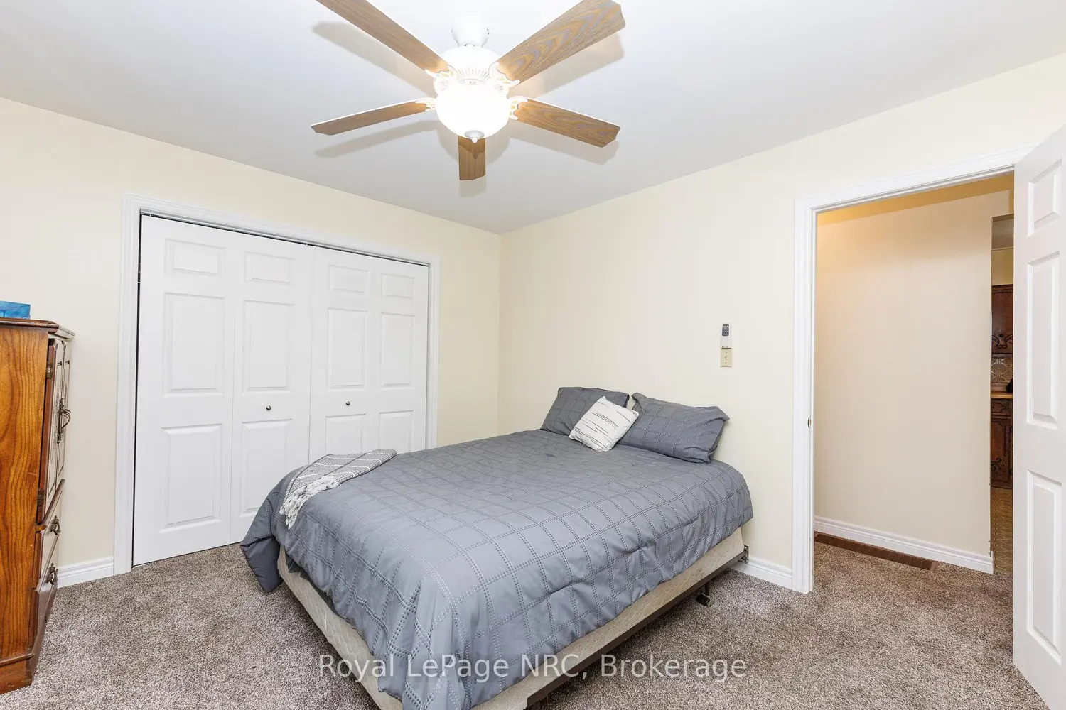 6155 Rainham Road photo 4