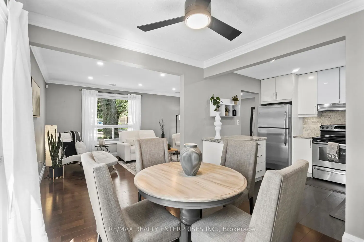 685 Francis Road 1 photo 5