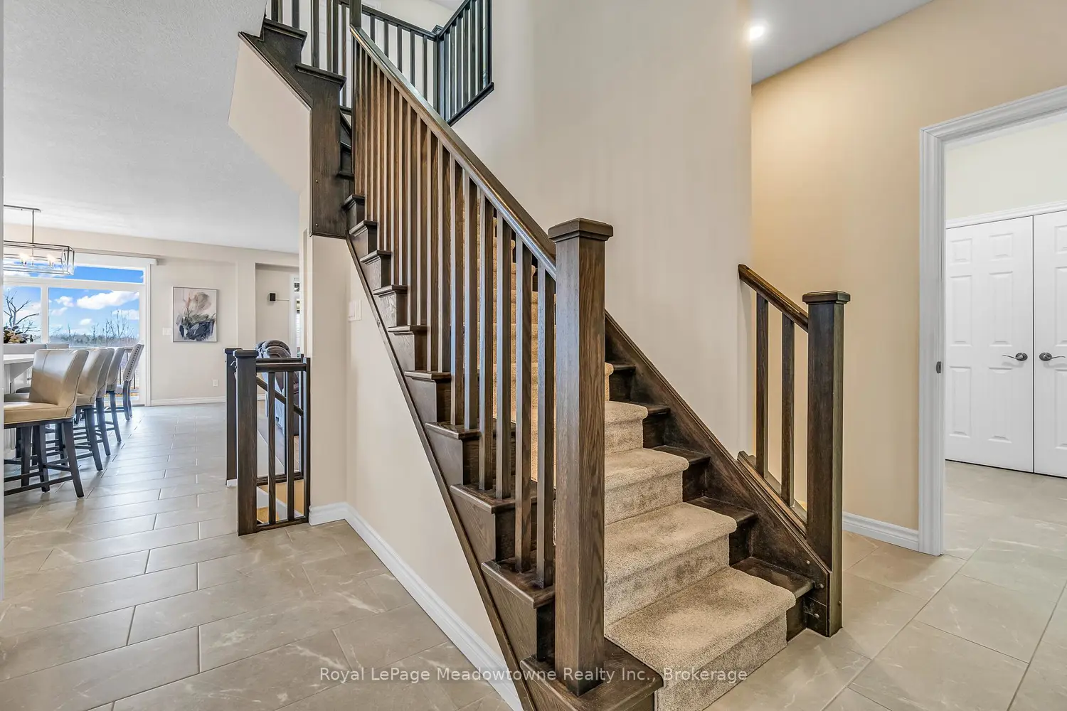 75 Norma Crescent photo 2