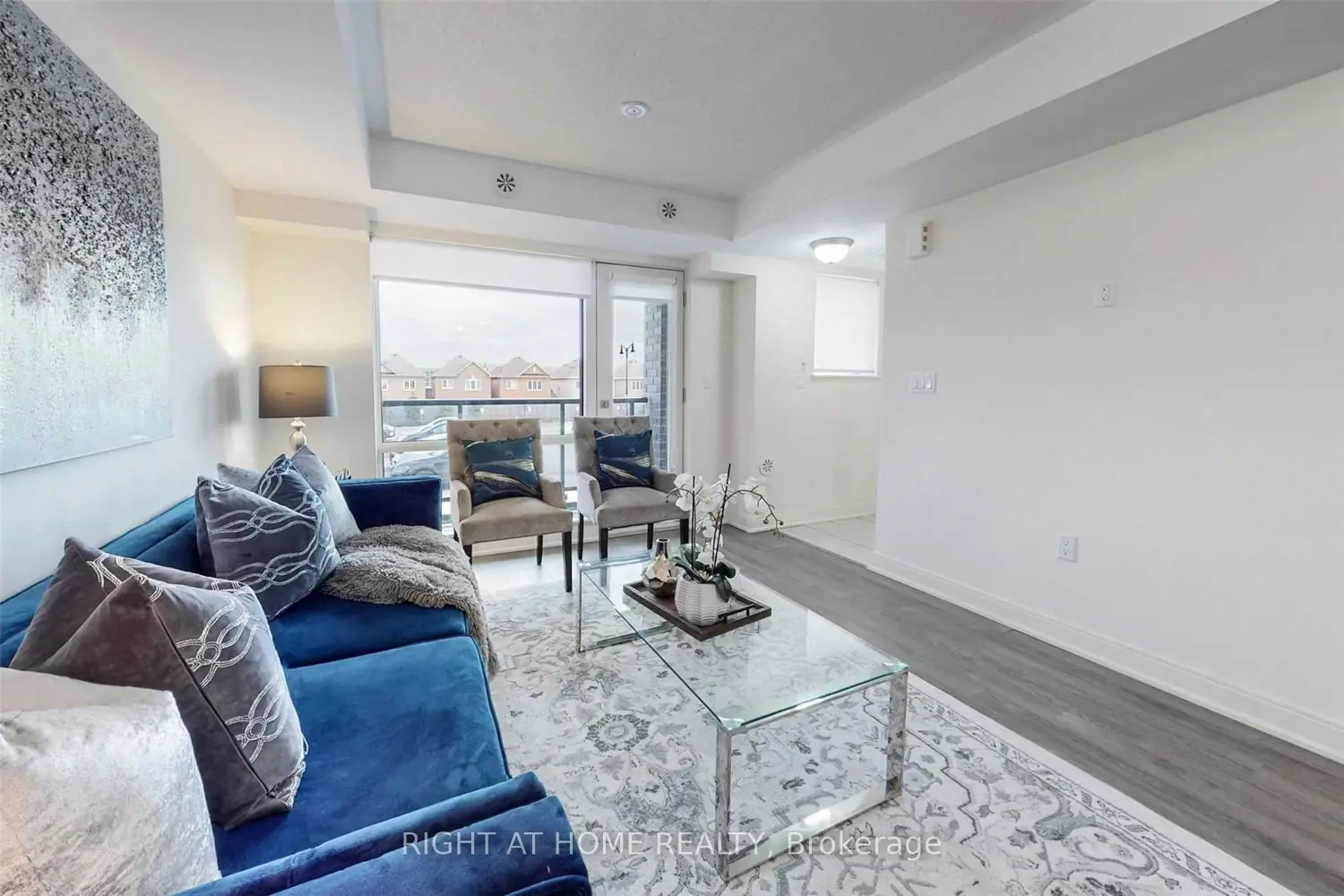 100 Dufay Road 82 photo 4
