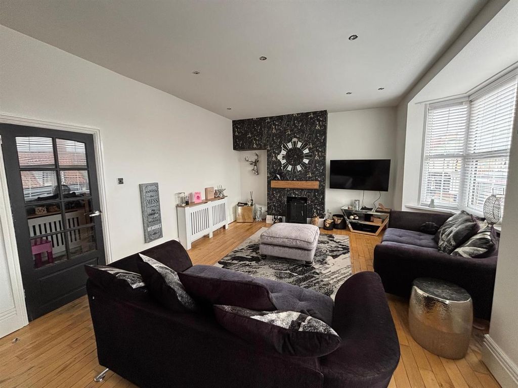 5 bed maisonette for saleNewbegin, Hornsea HU18