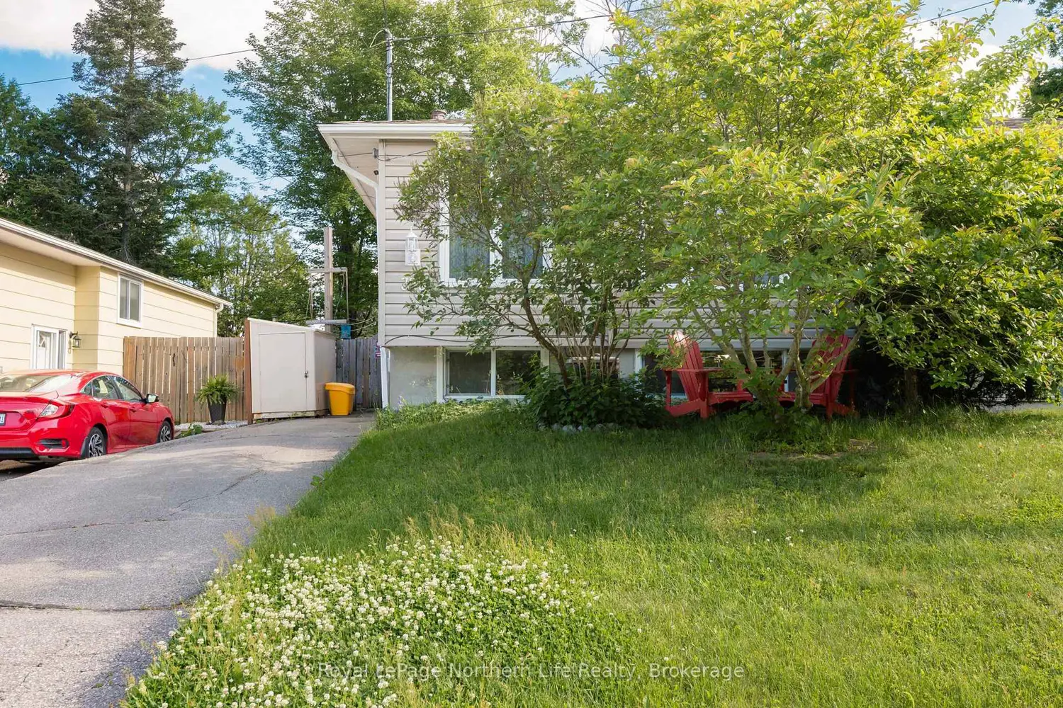 325 Gordon Drive photo 2