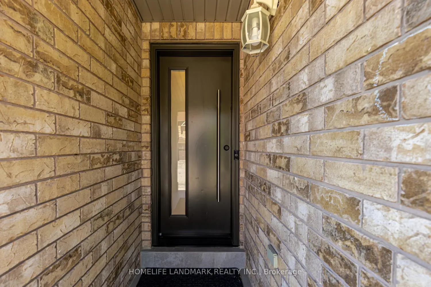 111 Knowles Drive photo 2