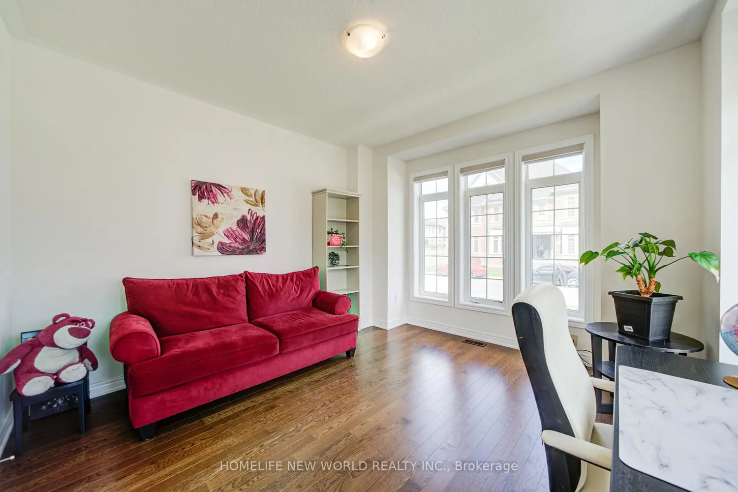 1 Stilton Avenue photo 3