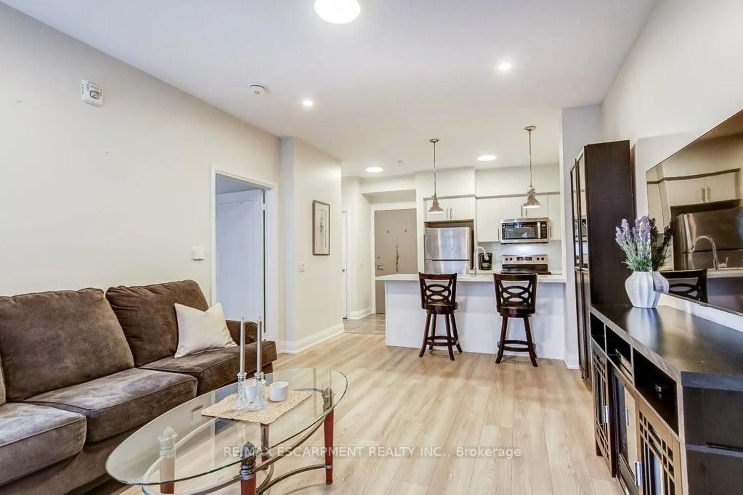 16 Concord Place 201 photo 5