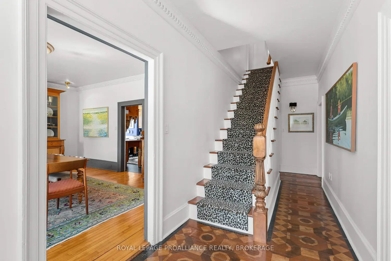 1863 Sydenham Road photo 4