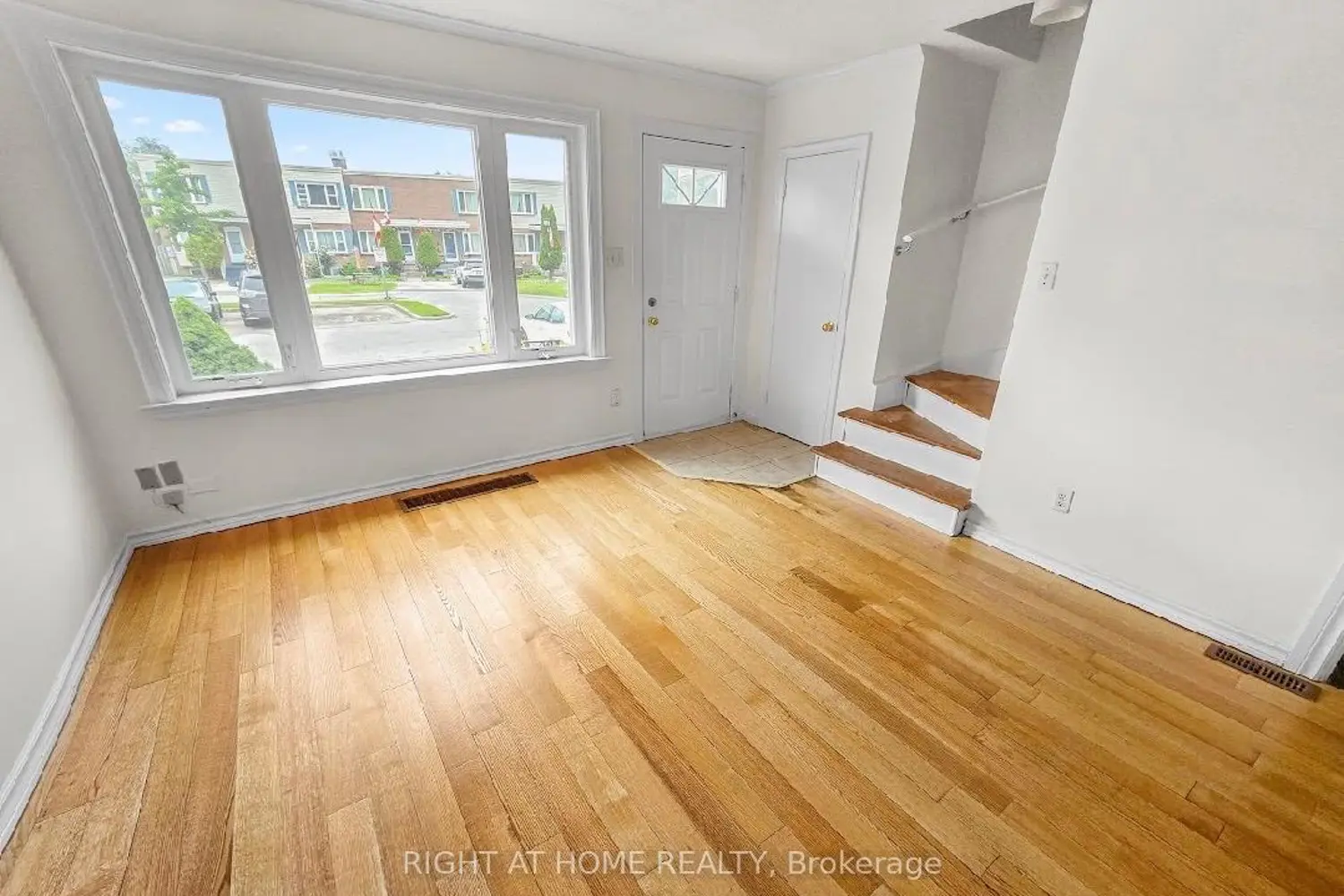 740 Kennedy Road 49 photo 3