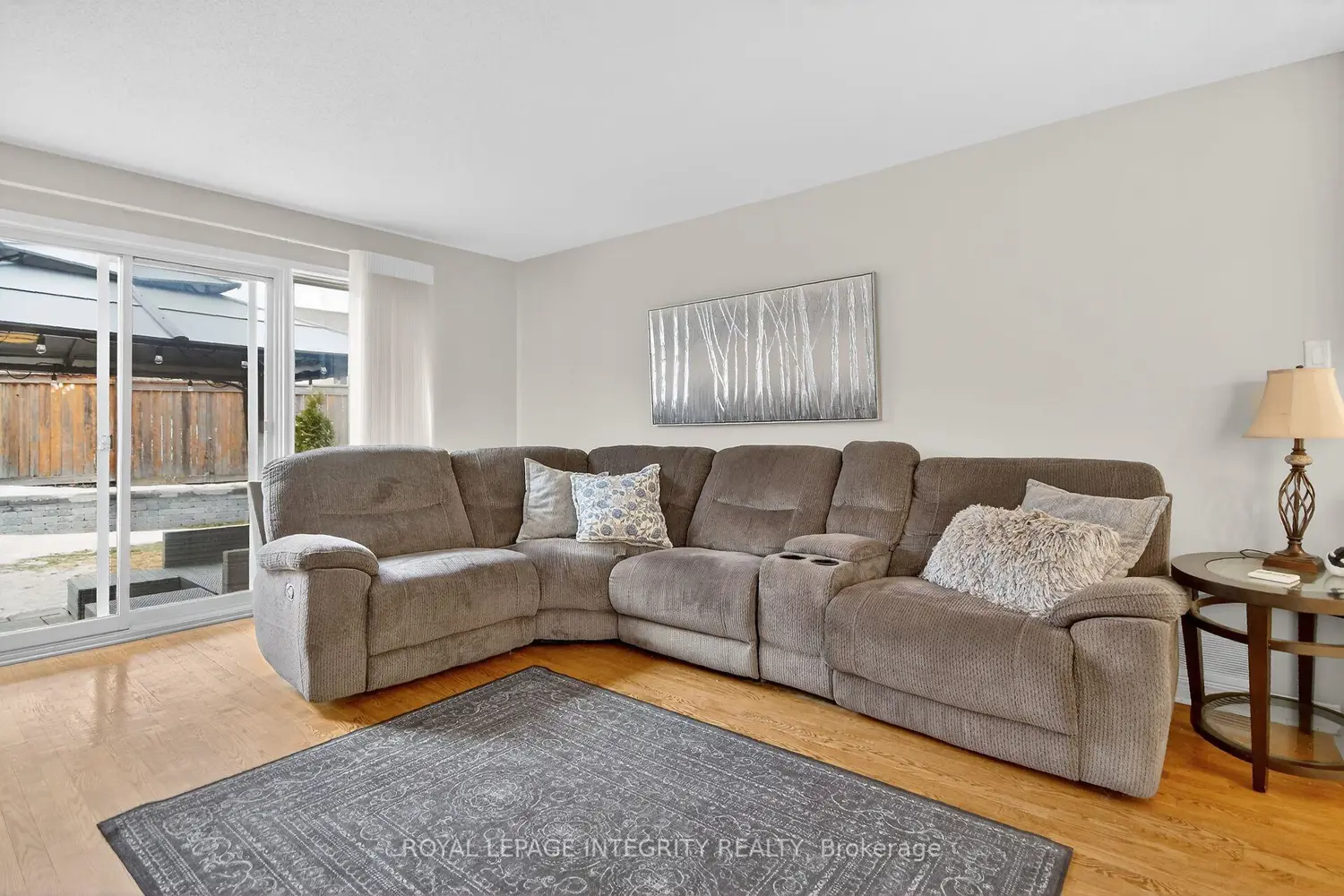 161 Longshire Circle photo 2