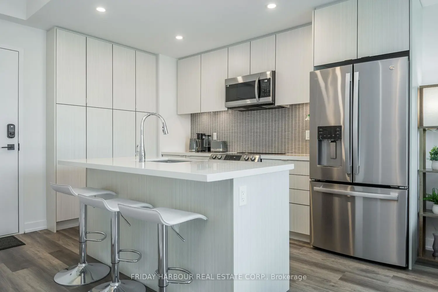 415 Sea Ray Avenue 306 photo 5
