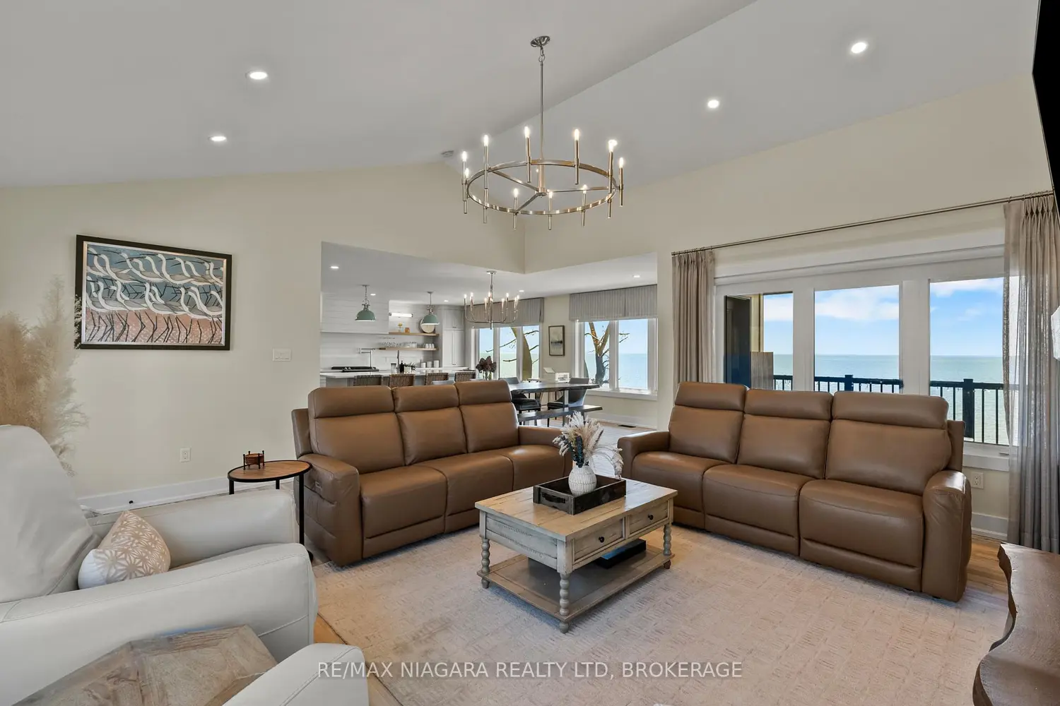 11605 Beach Road photo 3
