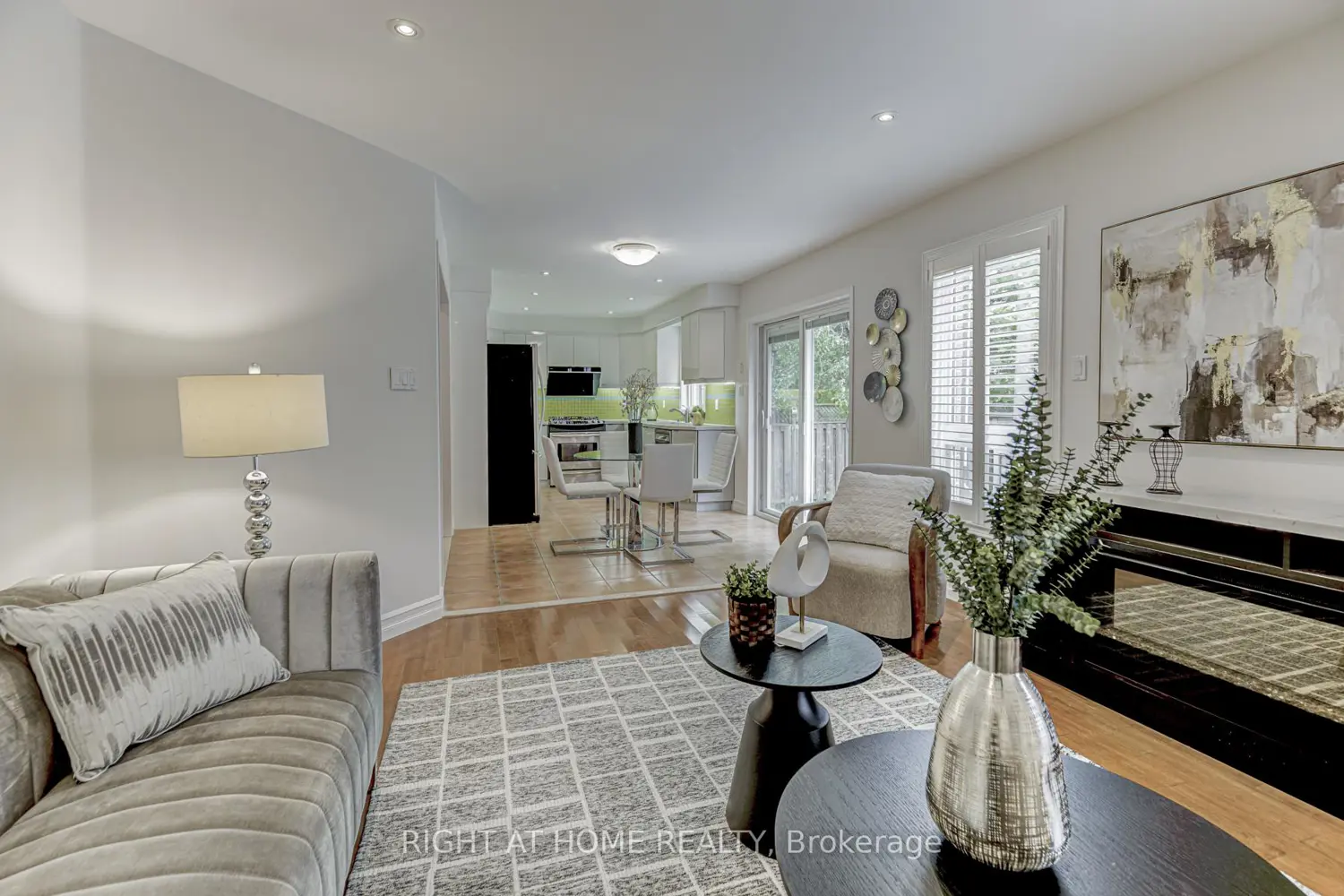 49 Bradbury Crescent photo 3