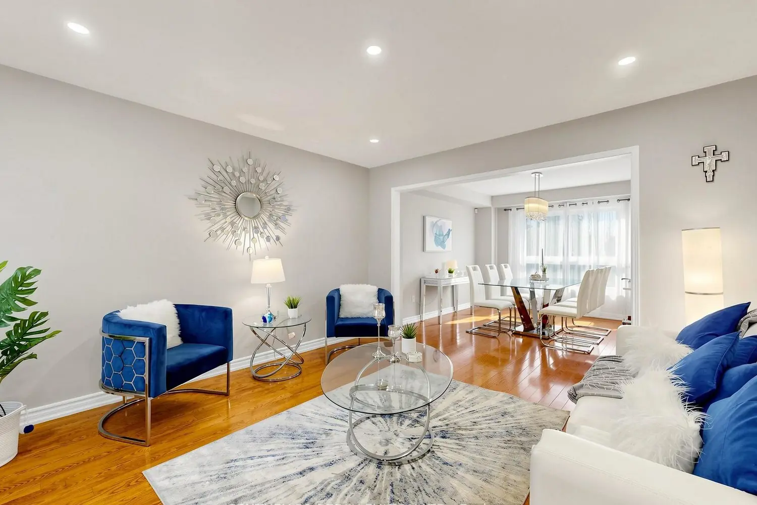 2052 Blue Ridge Crescent photo 4