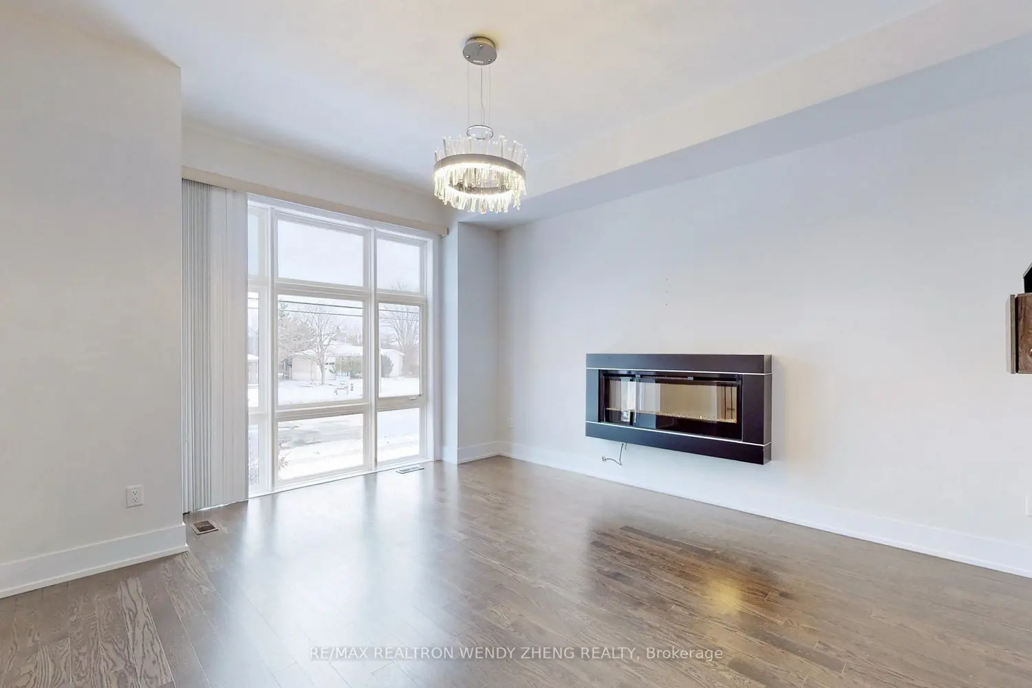 9184 Bathurst Street photo 3