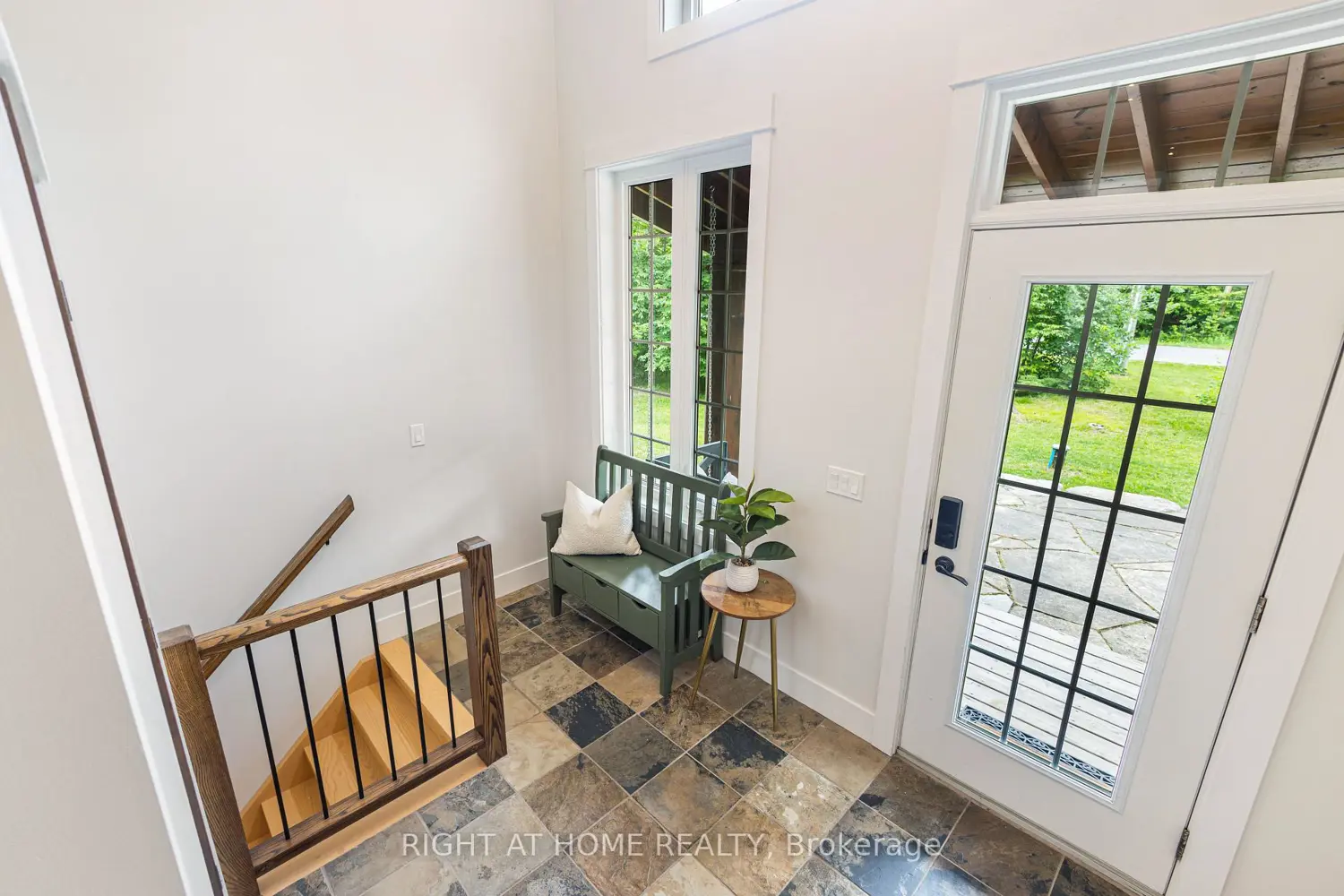 590 Golf Course Road photo 2