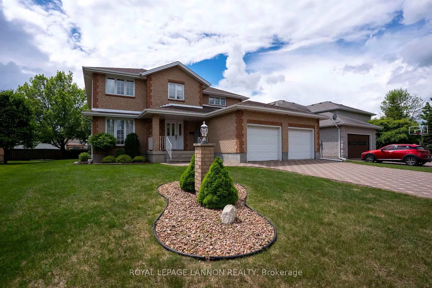 205 Kusznier Crescent photo 2