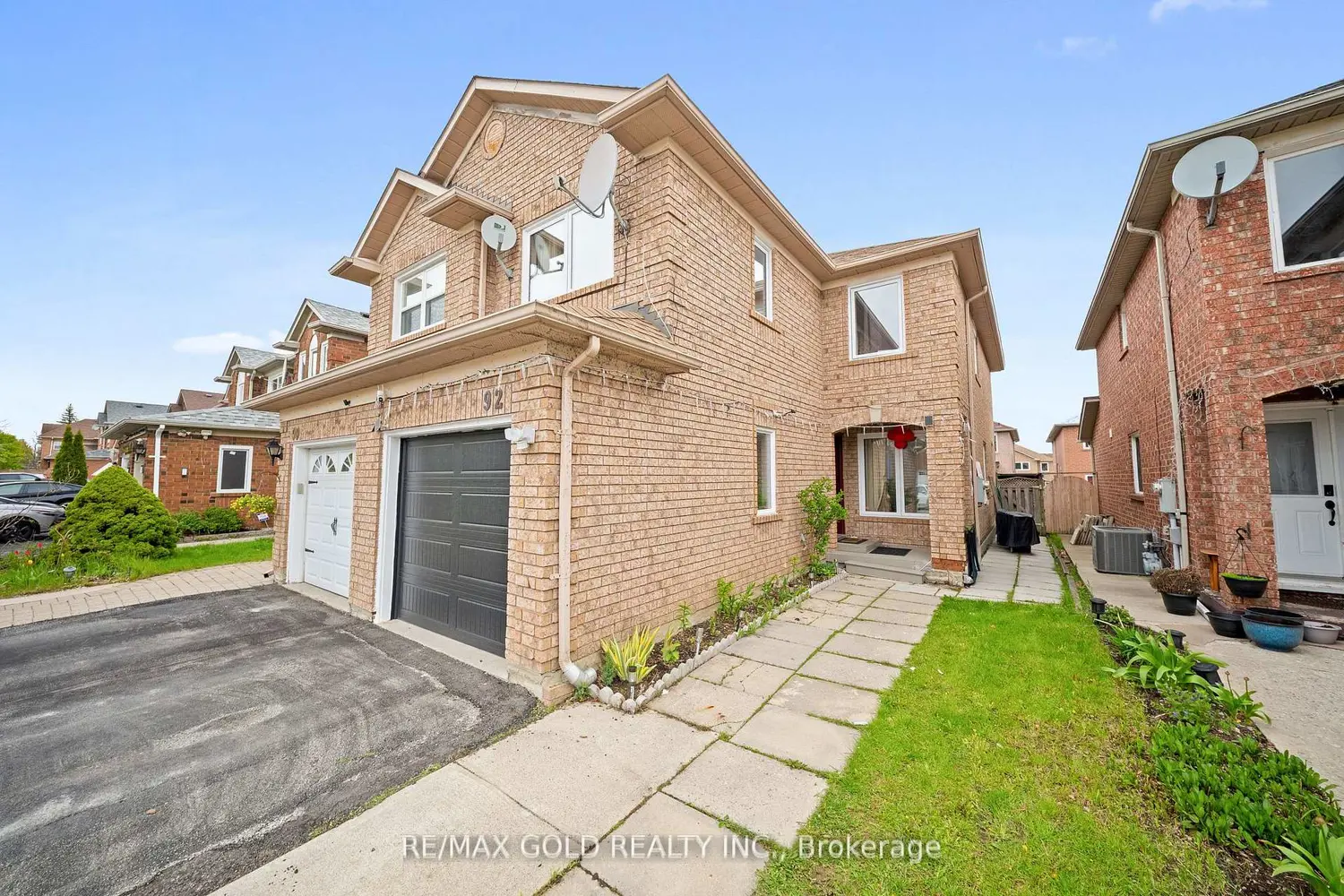 92 Dandelion Road photo 2