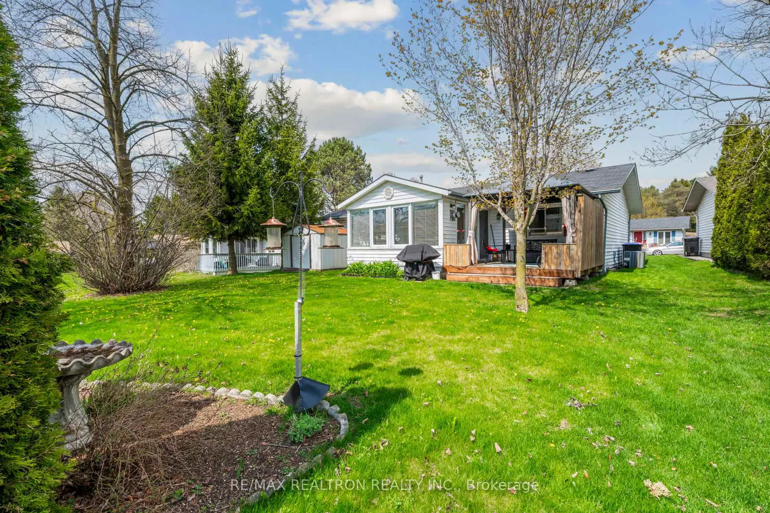 36 Tecumseth Pines Drive photo 5