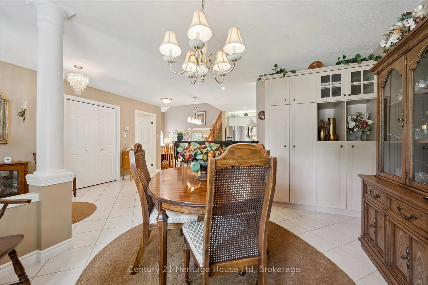 545 Athol Street photo 2