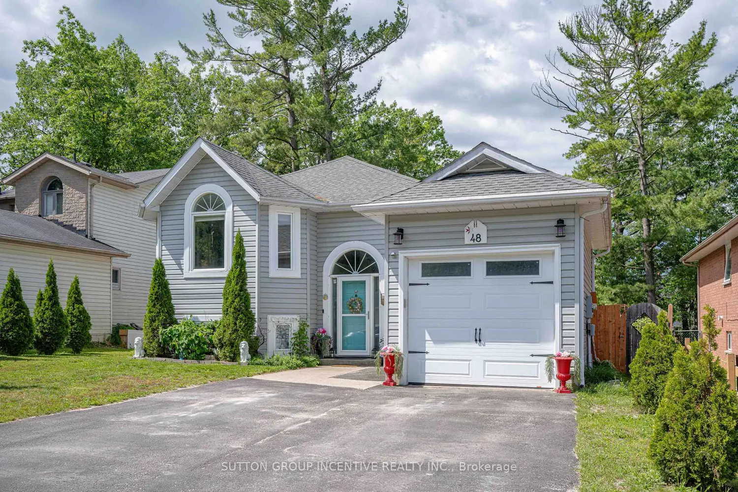 48 Wesley Avenue photo 2