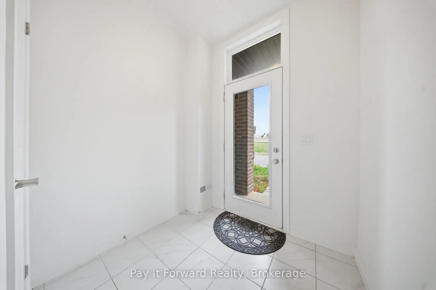 585 Colborne Street 107 photo 5