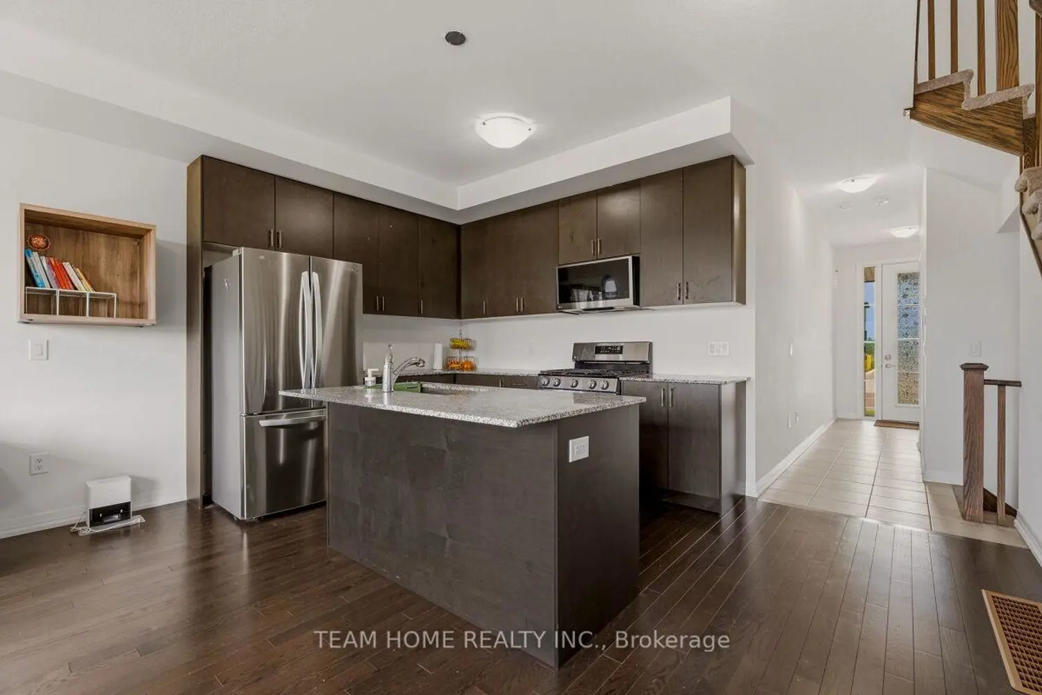 356 Bismark Drive photo 4