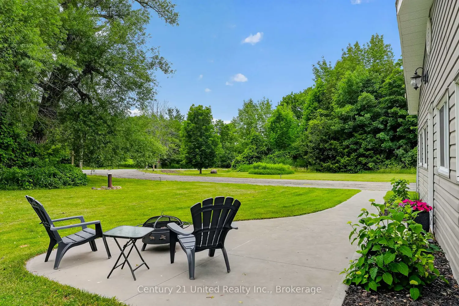 145 Noonan Road photo 3