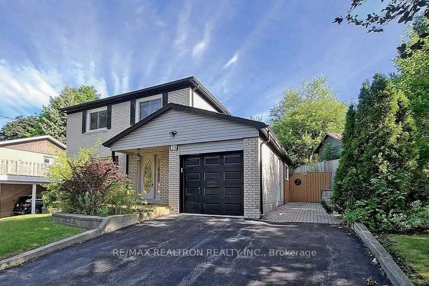 35 Rochelle Crescent