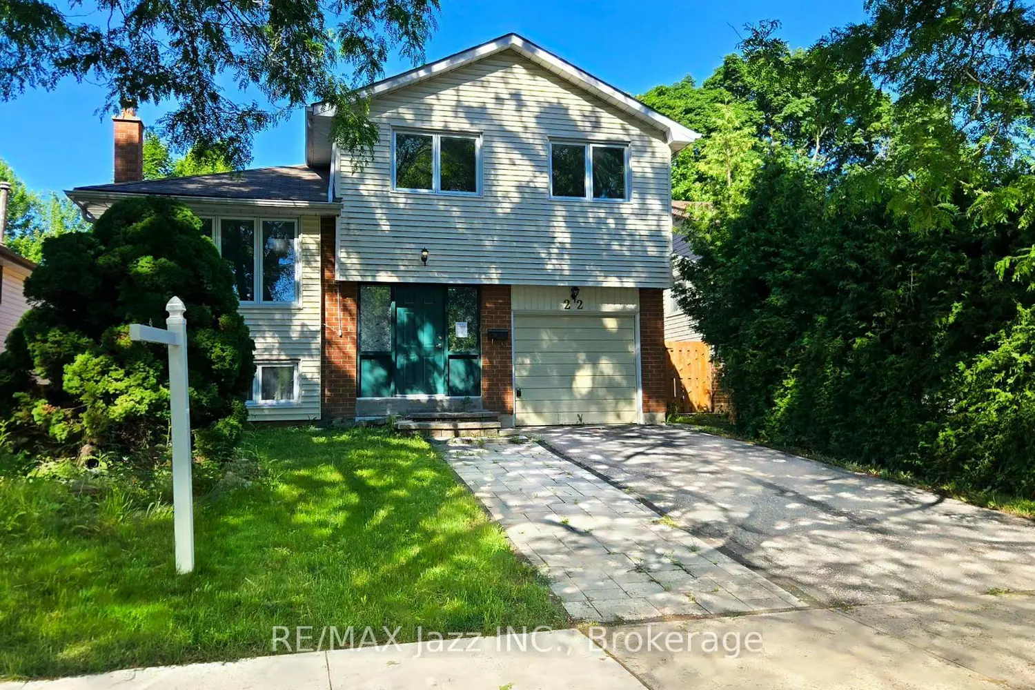 22 Renfield Crescent photo 3