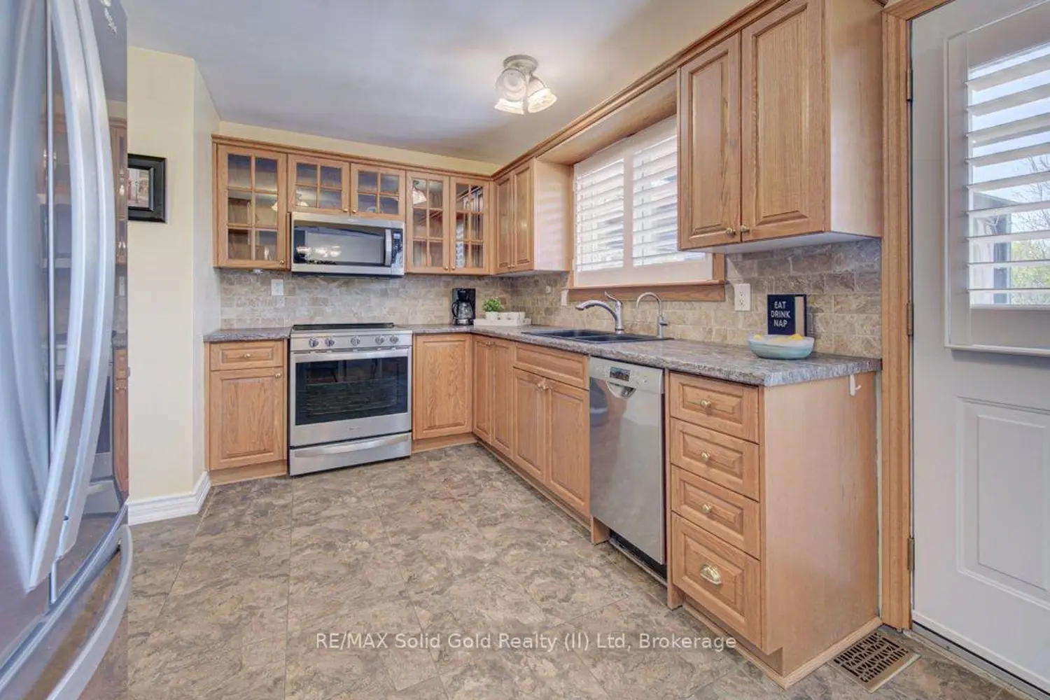 682 Glen Forrest Boulevard photo 3