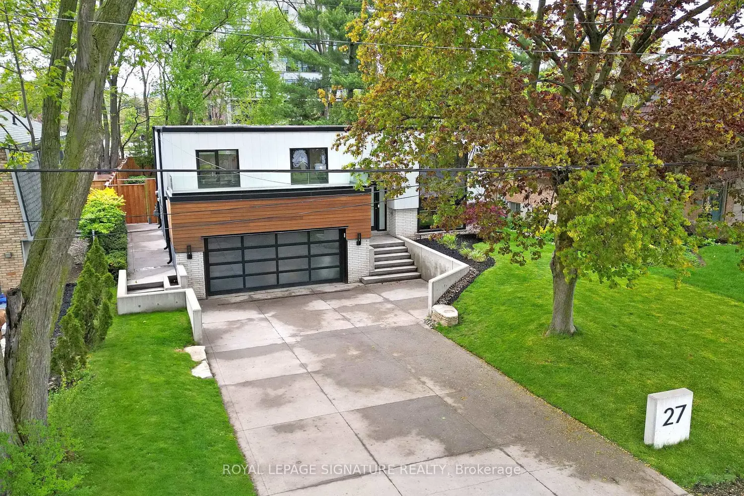 27 Fairwood Place photo 2