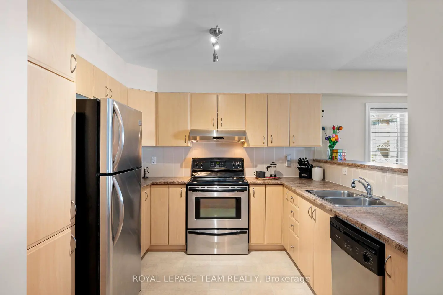 174 Fordham Private photo 5