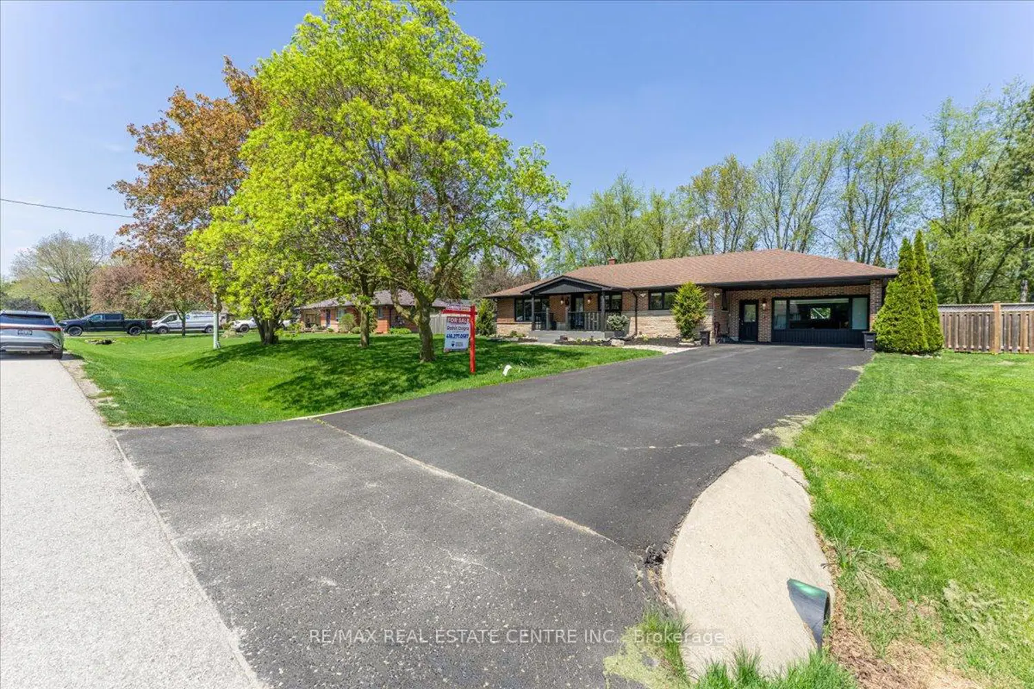 6 Maple Grove Road photo 2