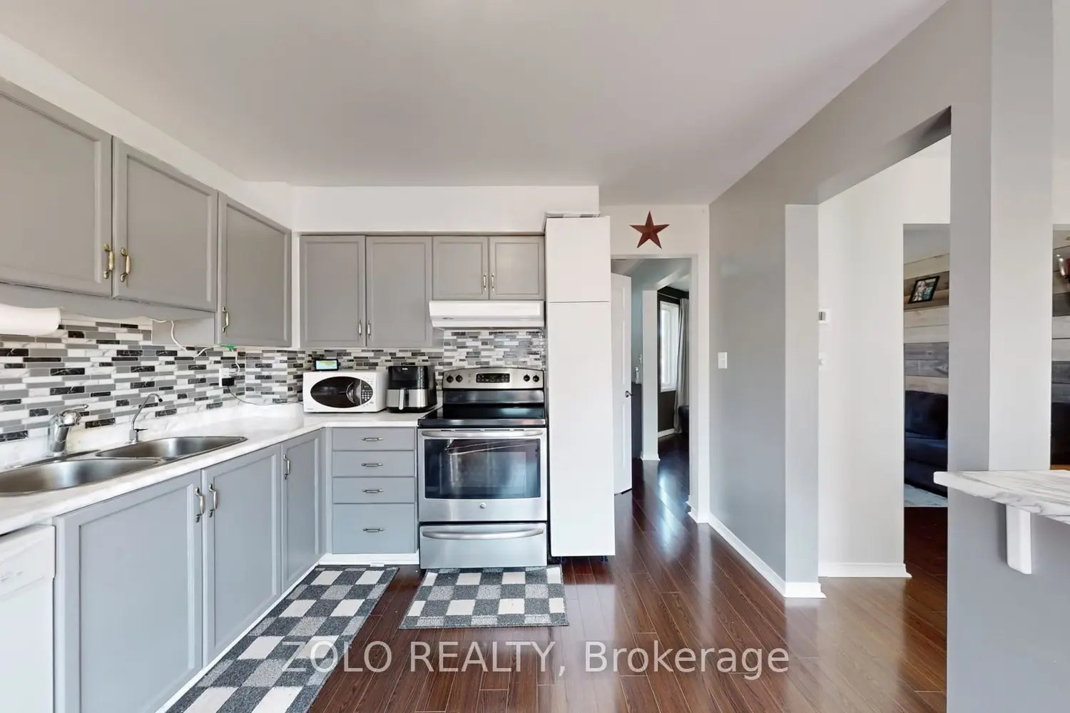 45 Athabaska Road photo 2