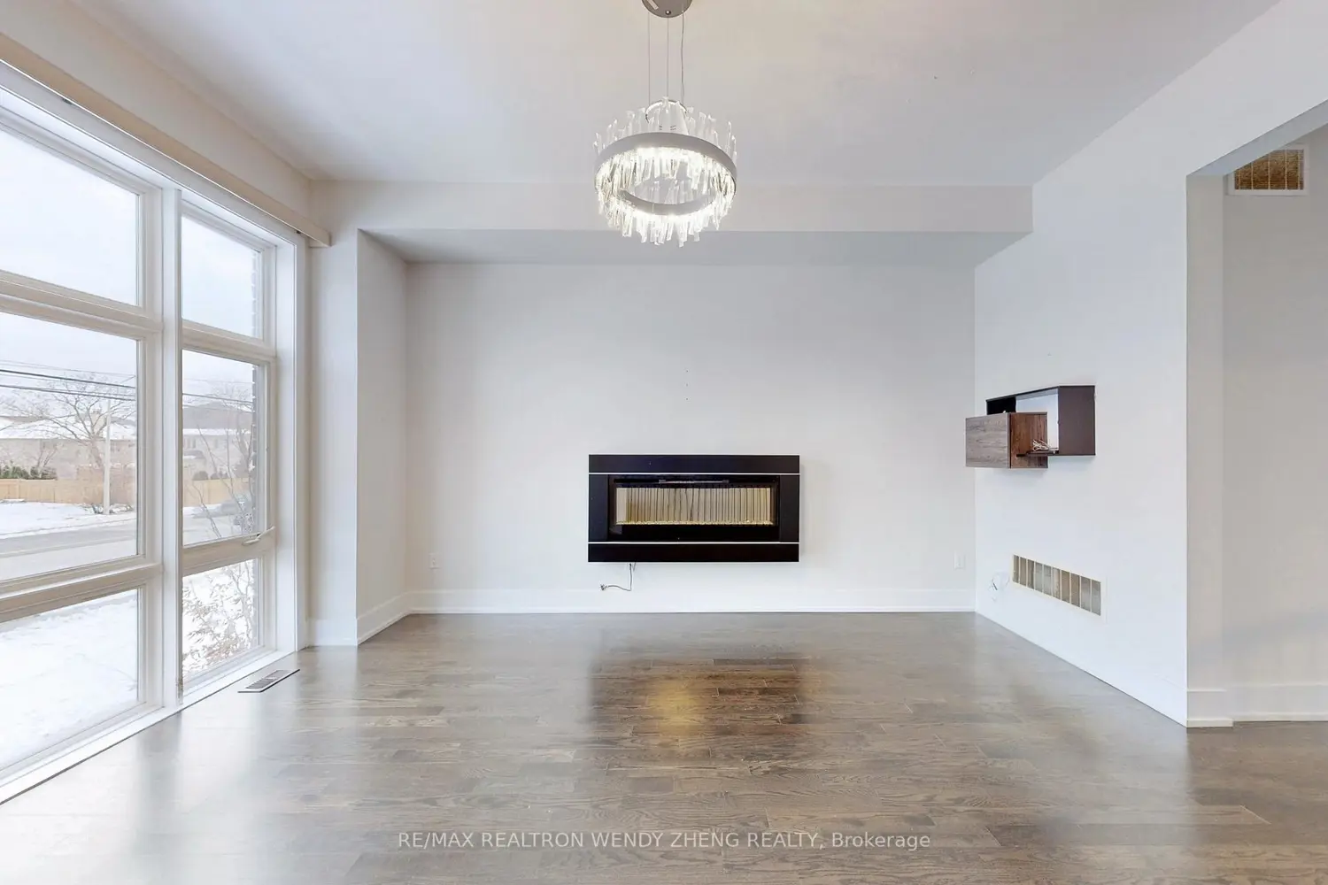9184 Bathurst Street photo 4