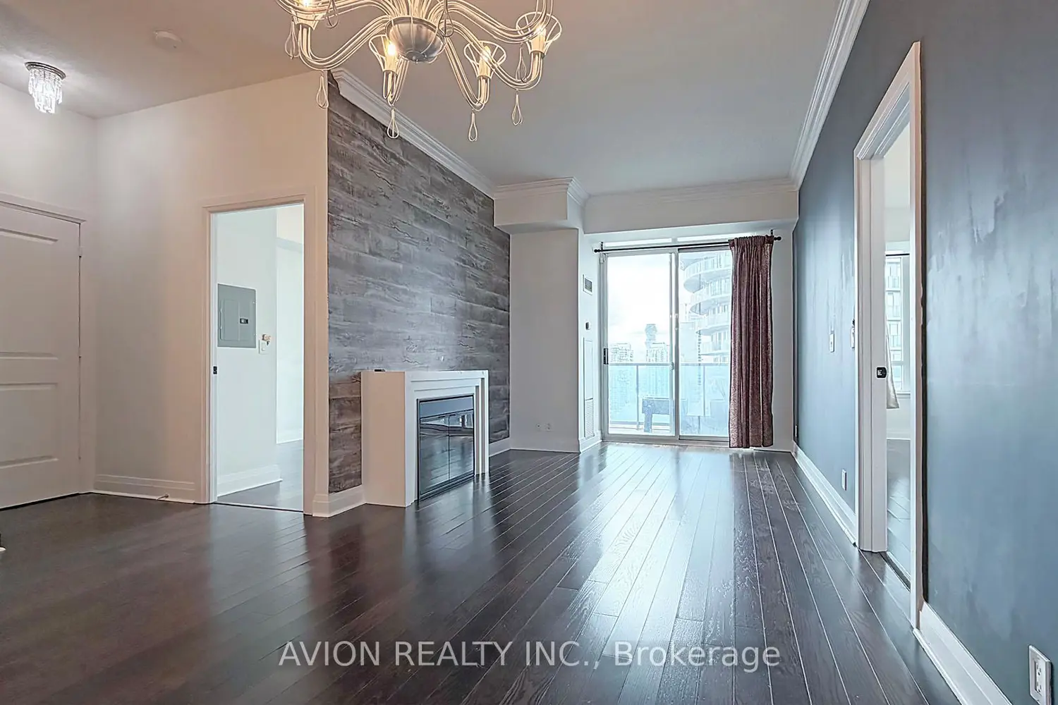 70 Absolute Avenue 2905 photo 4