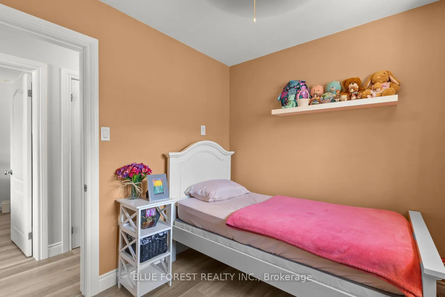 52 Almond Road photo 5