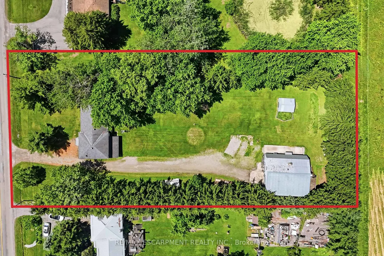 8404 Chippewa Road photo 3