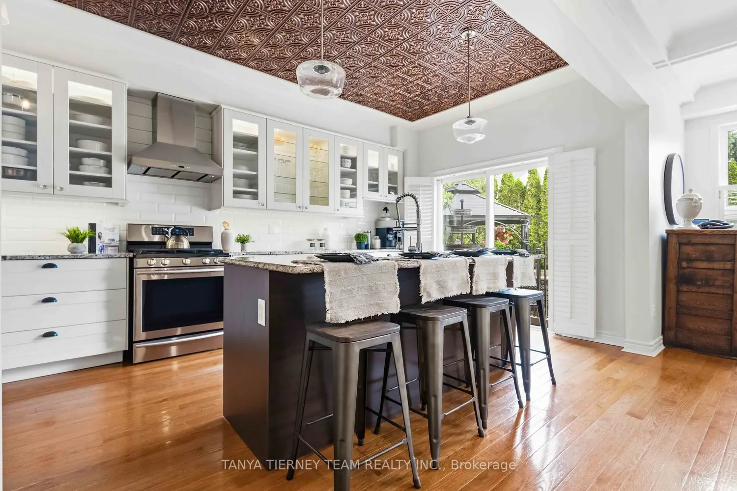 64 Tunney Place photo 3