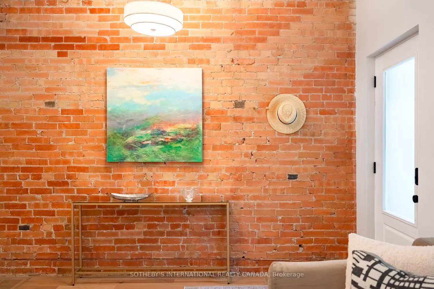 204 Grace Street photo 3