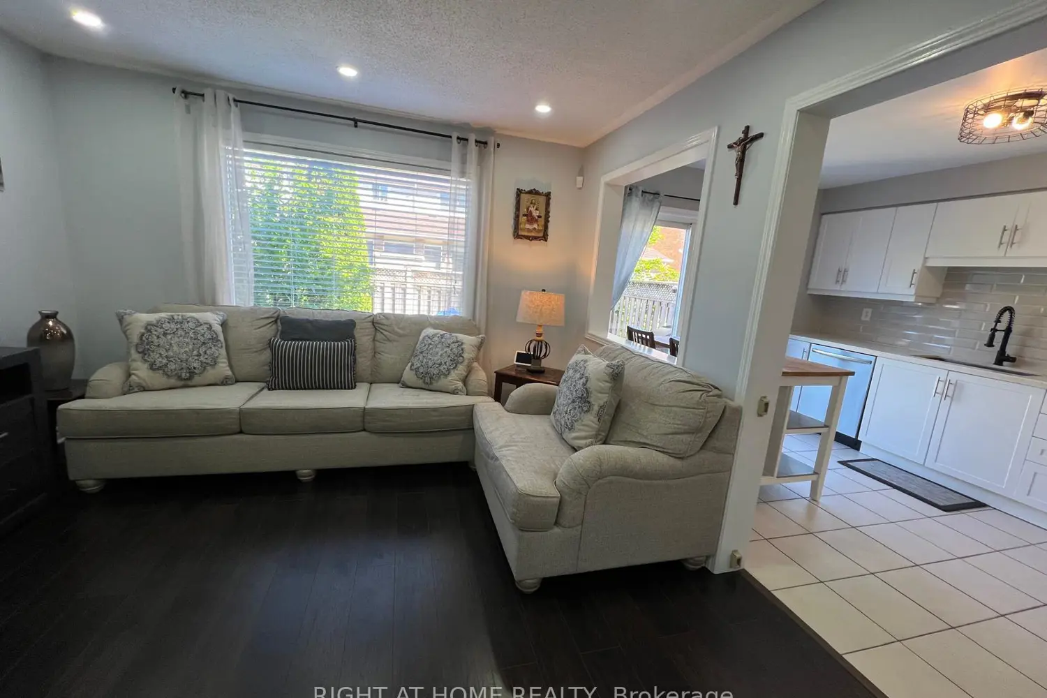 1064 Barclay Circle photo 5