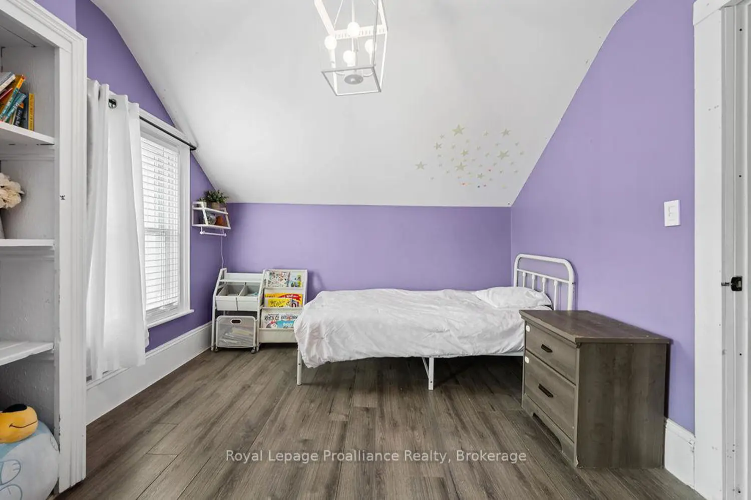 2574 Springbrook Road photo 5