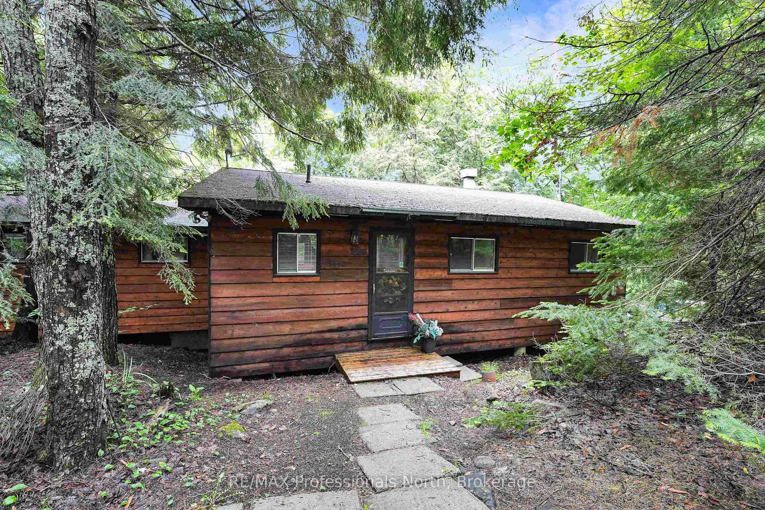 1010 Tanager Lane photo 3