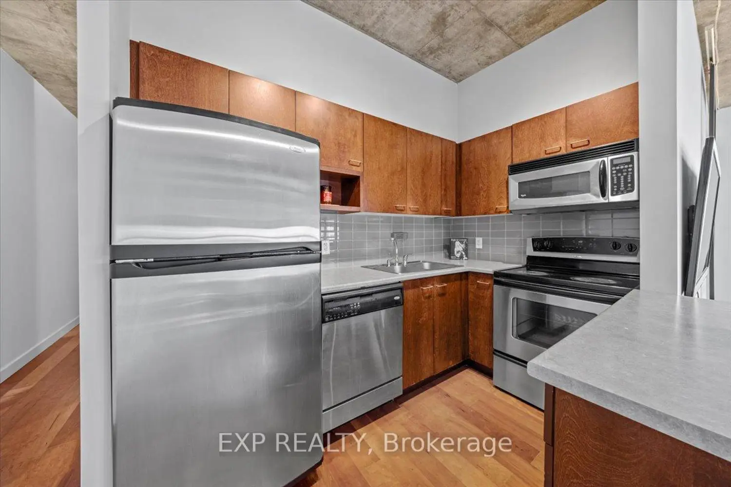 179 George Street 603 photo 3