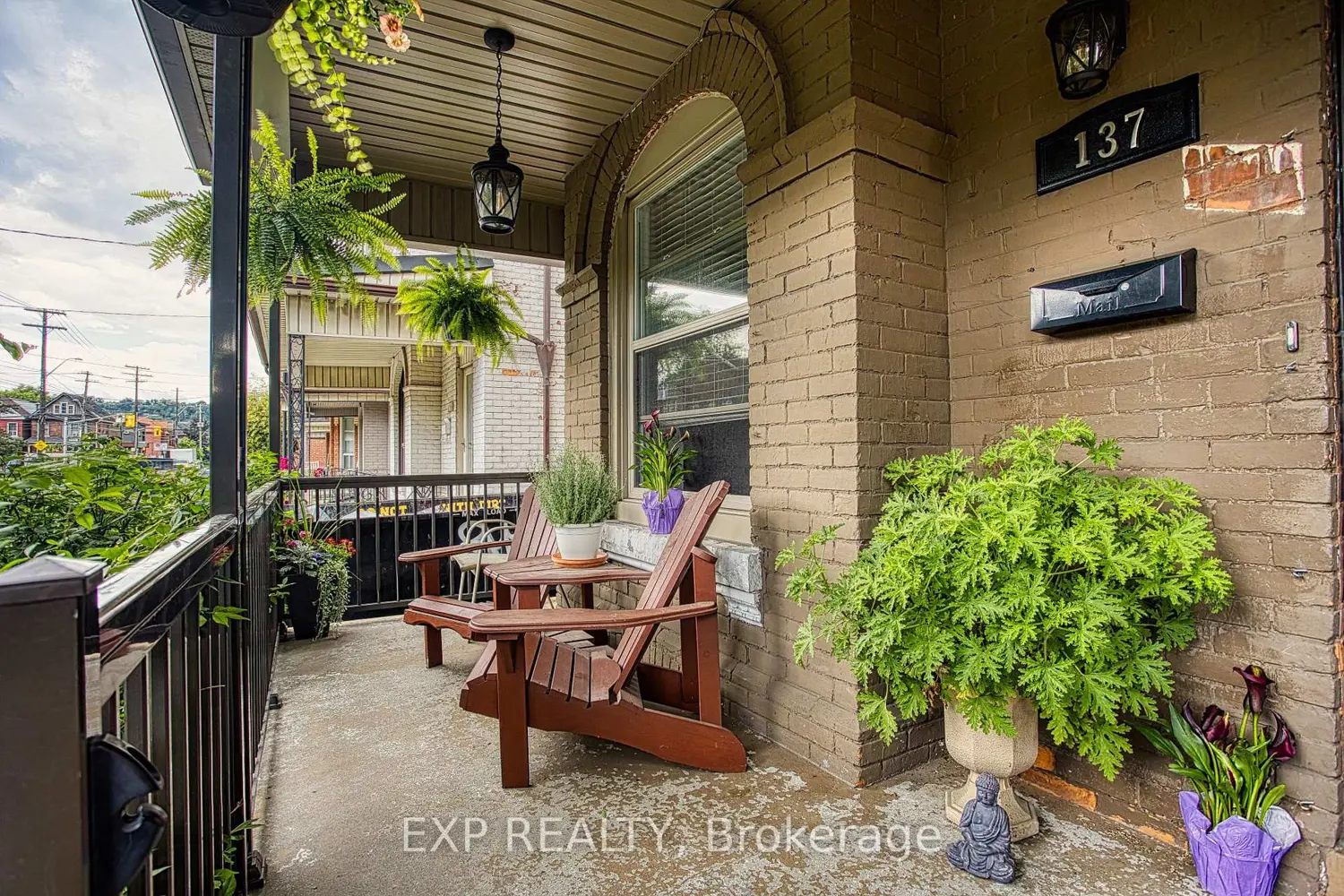 137 Wentworth Street photo 4
