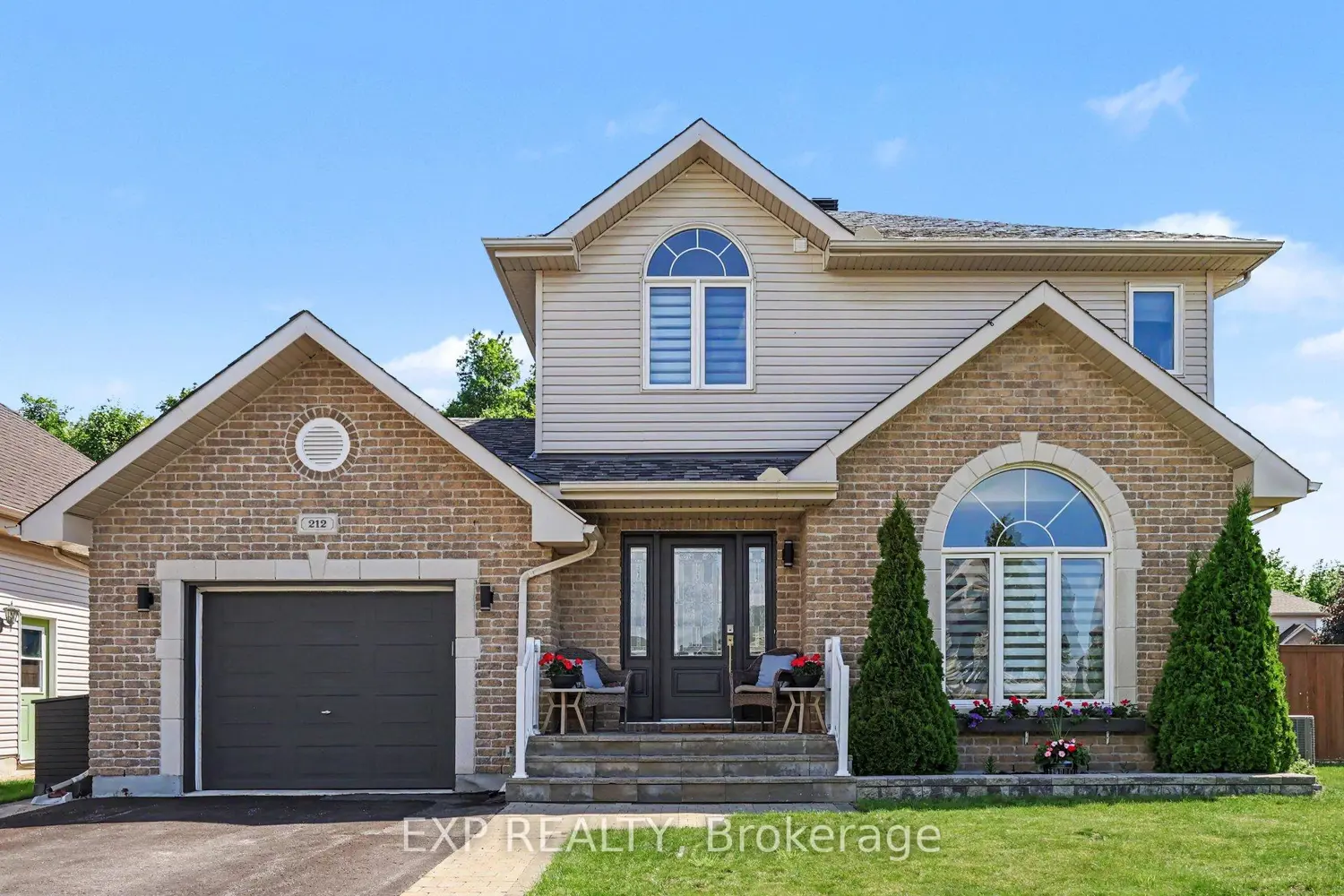 212 Jasper Crescent