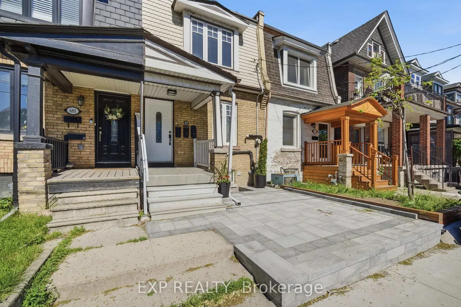 679 Ossington Avenue photo 2